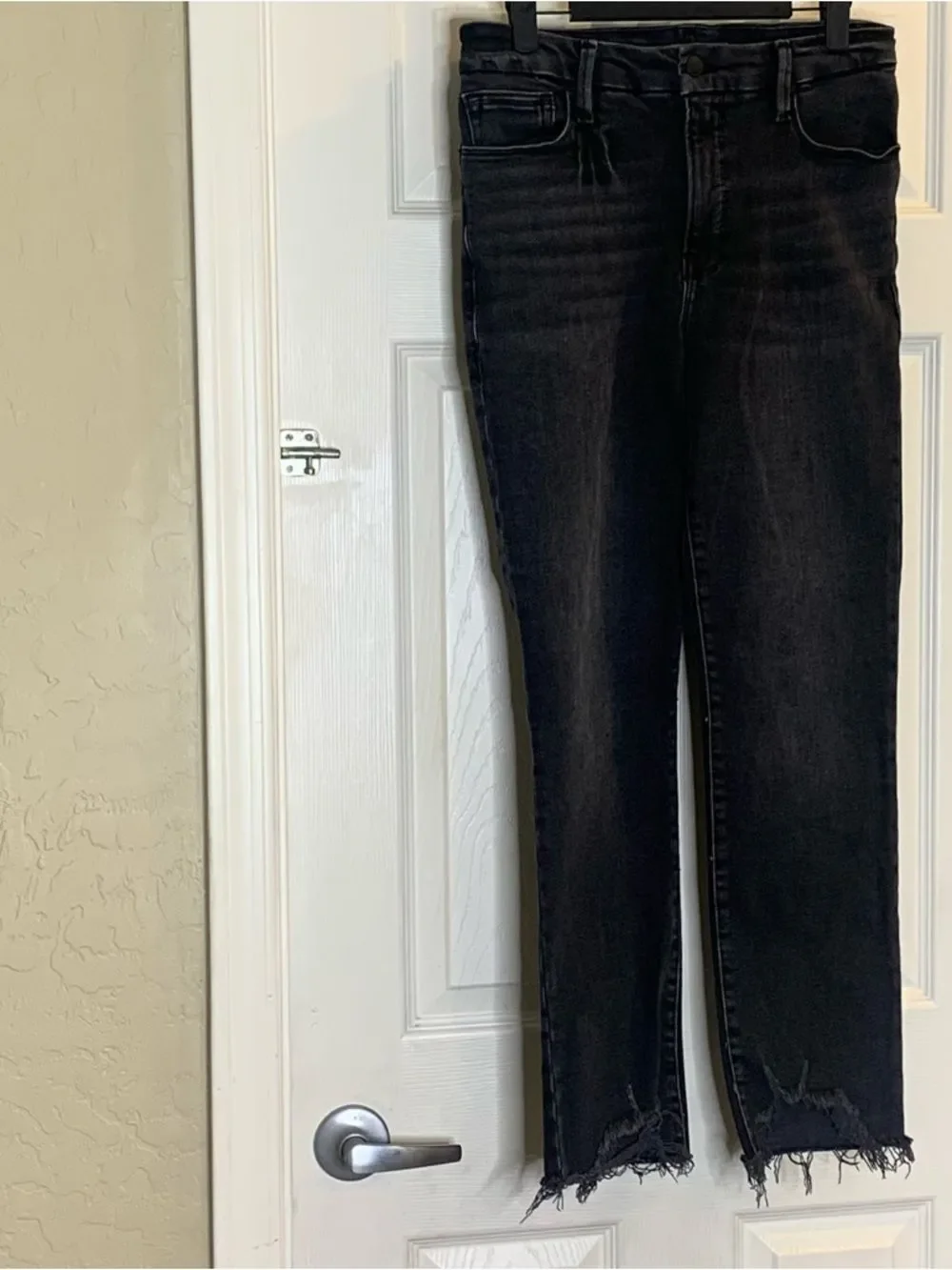 Good American Black Jeans Size 4/27 Raw Sharkbite Hem